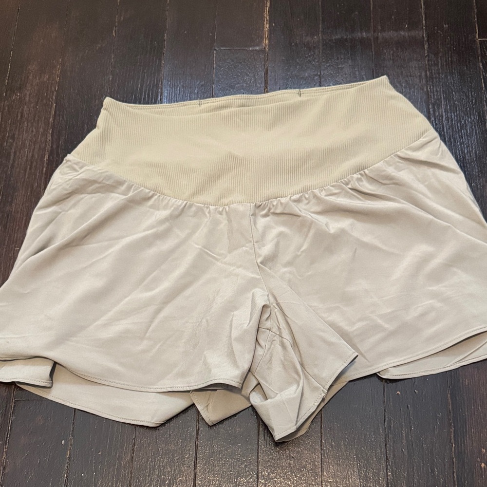 Women's light green High-Waisted athletic flow shorts (shorts built in as well)